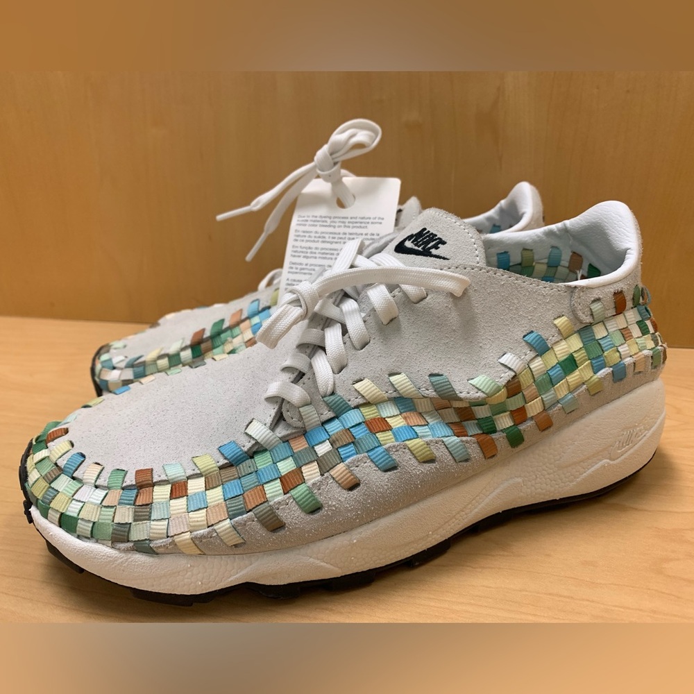 Nike Air Footscape Woven
Sail Rainbow (Women's)